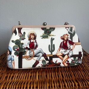 Vintage Western-Themed Clutch Bag 🌵